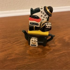 Ceramic Tea Pot Trinket, Pill, Jewelry Box. Still Has Original Tag.